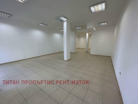 Üzlet Slavejkov, Burgas
