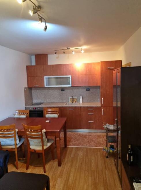 Дава под нем  3-стаен, град Пловдив, Център •  550 EUR • ID 66198096 — holmes.bg - [1] 