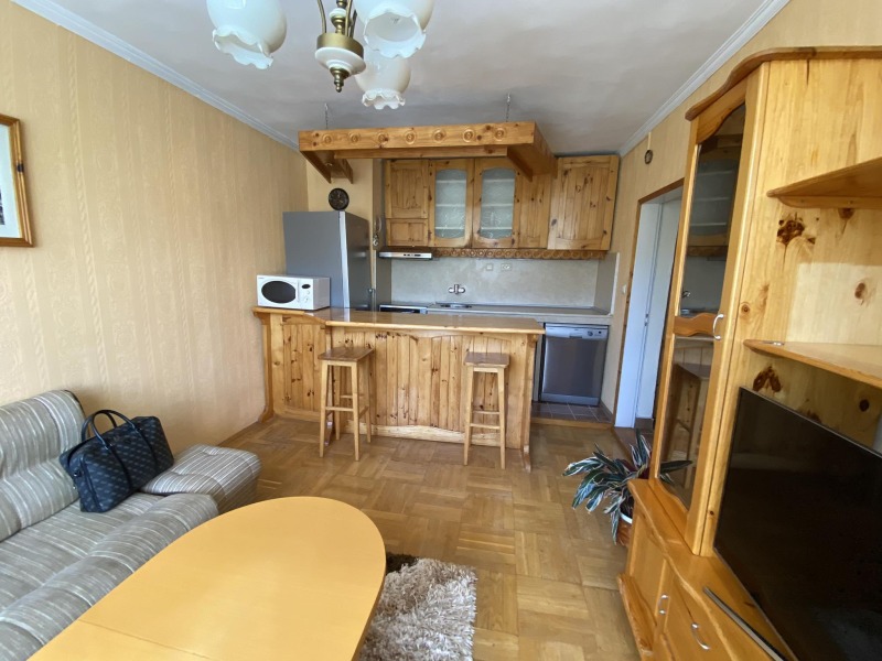 Издаје се  2 спаваће собе Софија , Карпузица , 61 м2 | 36122173 - слика [4]