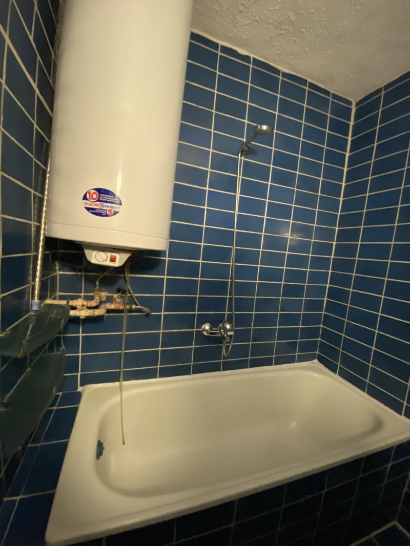 Издаје се  2 спаваће собе Софија , Карпузица , 61 м2 | 36122173 - слика [5]
