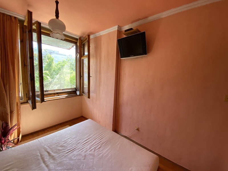 Издаје се  2 спаваће собе Софија , Карпузица , 61 м2 | 36122173 - слика [10]