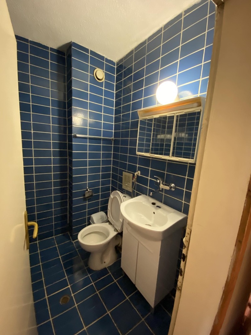 Издаје се  2 спаваће собе Софија , Карпузица , 61 м2 | 36122173 - слика [6]