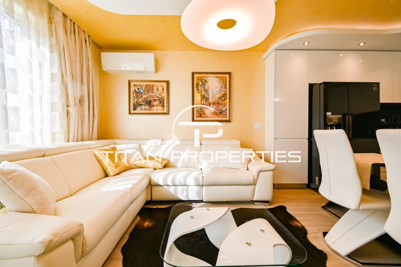Zu vermieten  2 Schlafzimmer Sofia , Zentar , 119 qm | 11363190