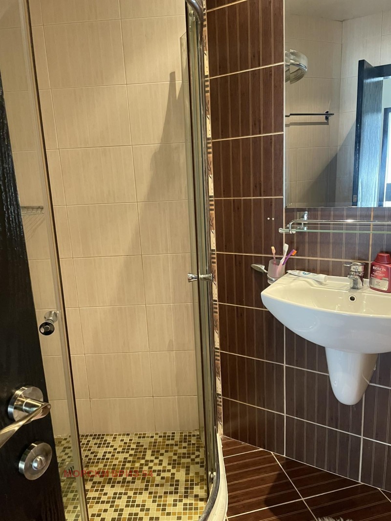 Издаје се  1 спаваћа соба Бургас , Сарафово , 70 м2 | 72604308 - слика [5]