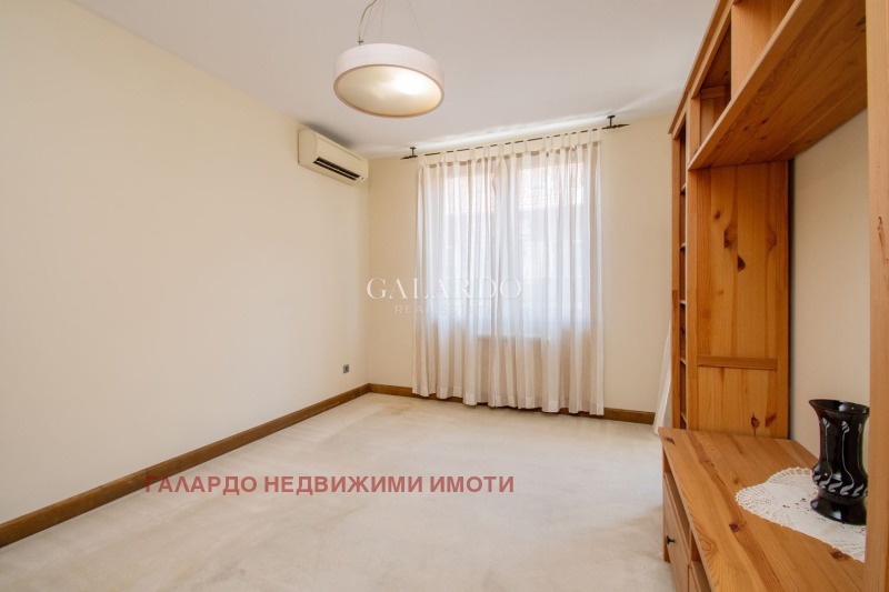 K pronájmu  2 ložnice Sofia , Oborište , 130 m2 | 77413682 - obraz [11]