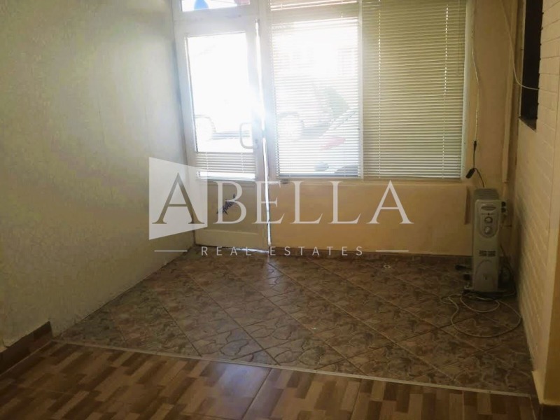 Da affittare  Ufficio Sofia , Bakston , 18 mq | 70101130 - Immagine [3]