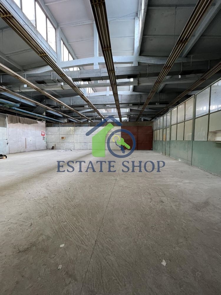 För uthyrning  Industribyggnad Plovdiv , Industrialna zona - Iztok , 206 kvm | 27523224