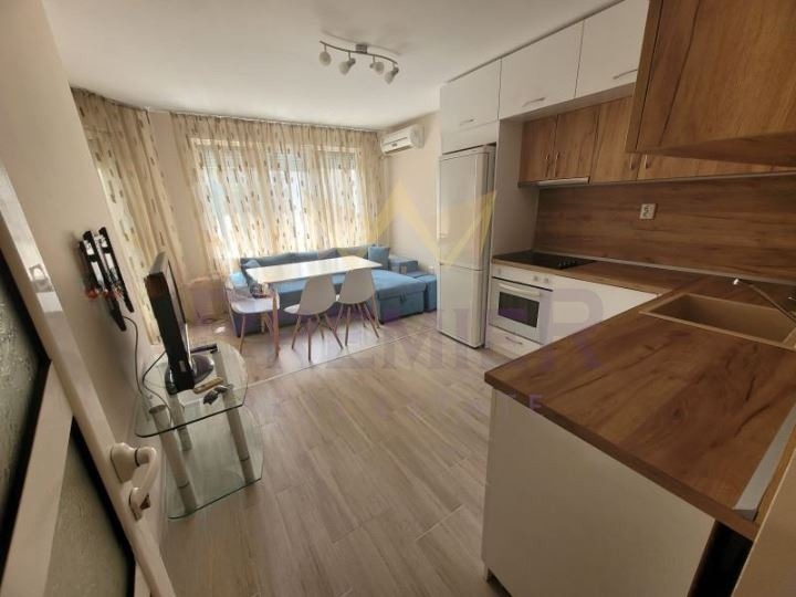 Дава под наем 3-СТАЕН, гр. Варна, Лятно кино Тракия, снимка 2 - Апартаменти - 52810632