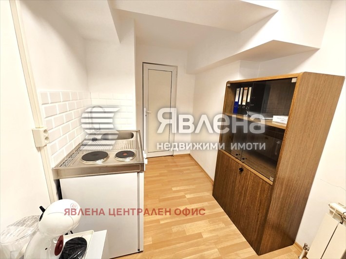 Дава под наем СКЛАД, гр. София, Център, снимка 3 - Складове - 53895130