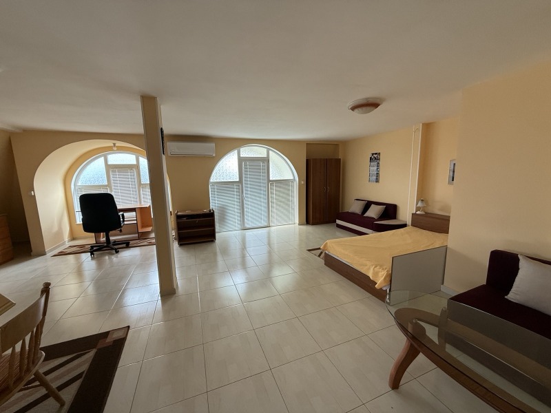 De inchiriat  Studio Varna , c.c. Sv.Sv. Constantin i Elena , 55 mp | 65208527 - imagine [2]