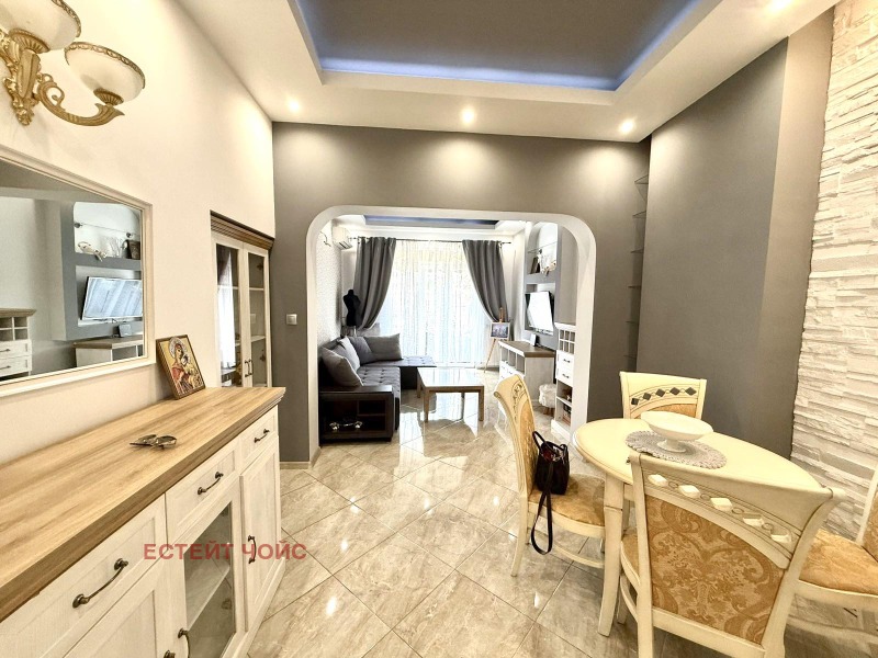 Дава под наем 2-СТАЕН, гр. София, Център