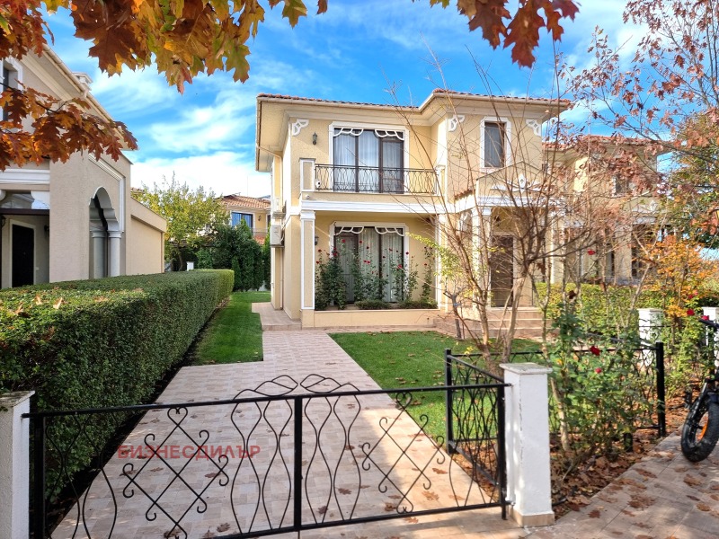 Под наем КЪЩА, град Бургас, Сарафово • 1250 € / 2444.79 лв. • 56785997 1