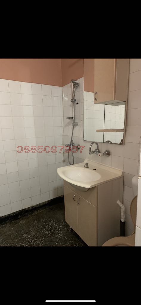 Дава под наем 3-СТАЕН, гр. Перник, Рено, снимка 7 - Апартаменти - 52781836