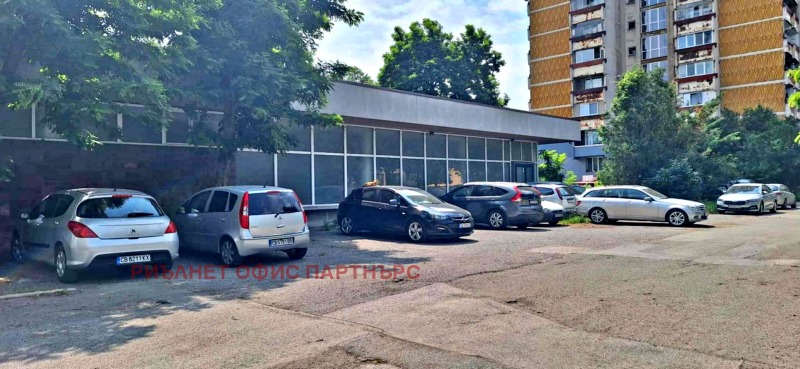 Vuokrattavana  Myymälä Sofia , Hadži Dimitar , 500 neliömetriä | 75698700