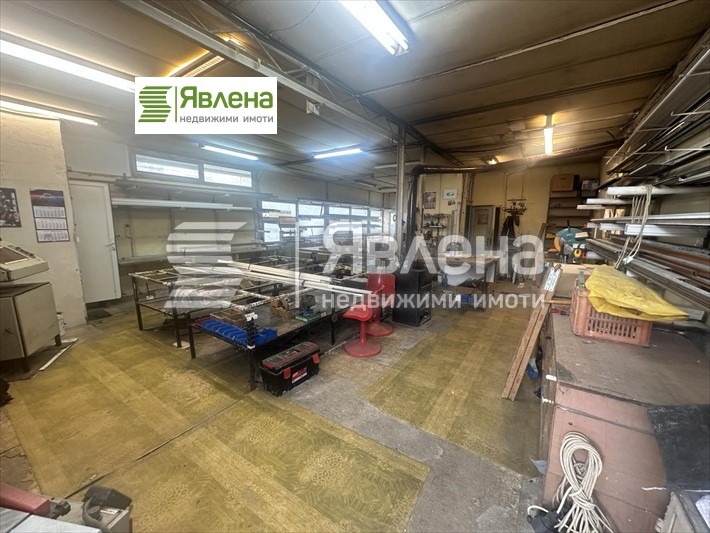 A louer  Stockage Sofia , Slatina , 120 m² | 47088653