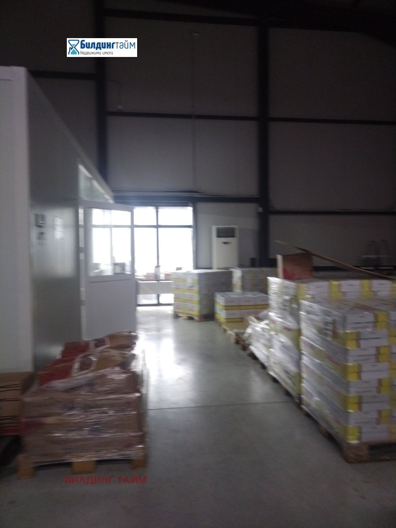 Дава под наем СКЛАД, гр. Шумен, Промишлена зона, снимка 2 - Складове - 52468575