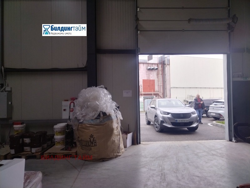 Дава под наем СКЛАД, гр. Шумен, Промишлена зона, снимка 4 - Складове - 52468575