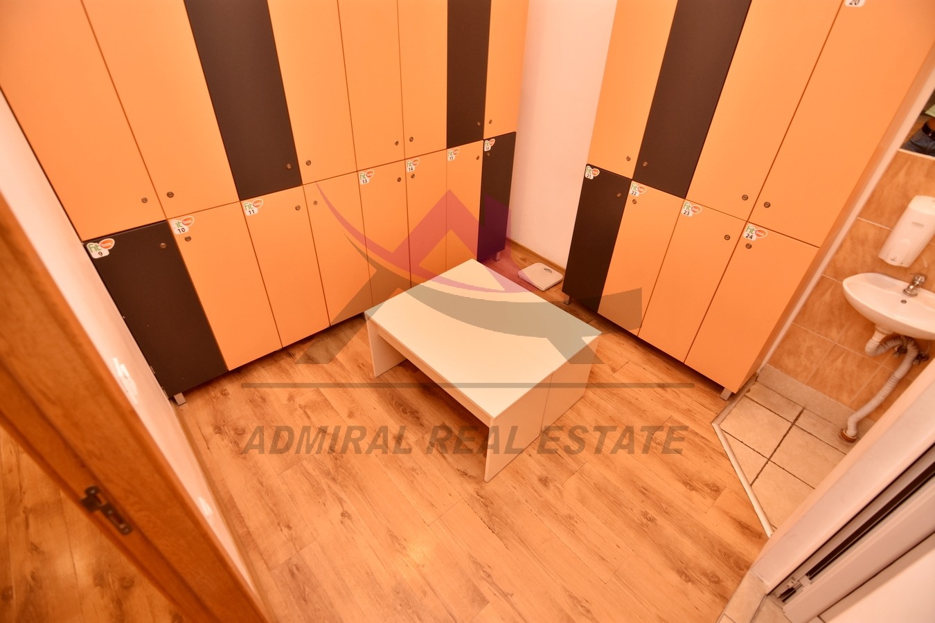 Дава под наем ОФИС, гр. Варна, Левски 1, снимка 4 - Офиси - 54756793