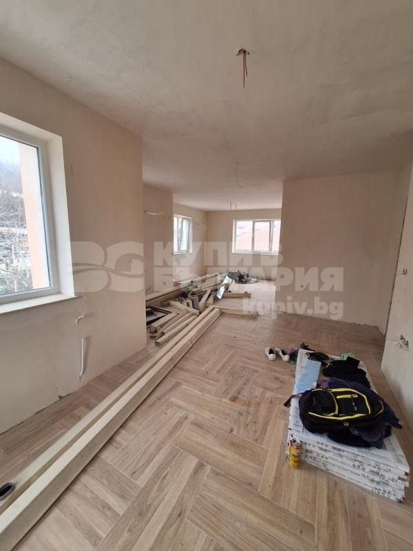 Дава под Наем САМОСТОЯТЕЛНА СГРАДА | Imot.bg — изображение 1