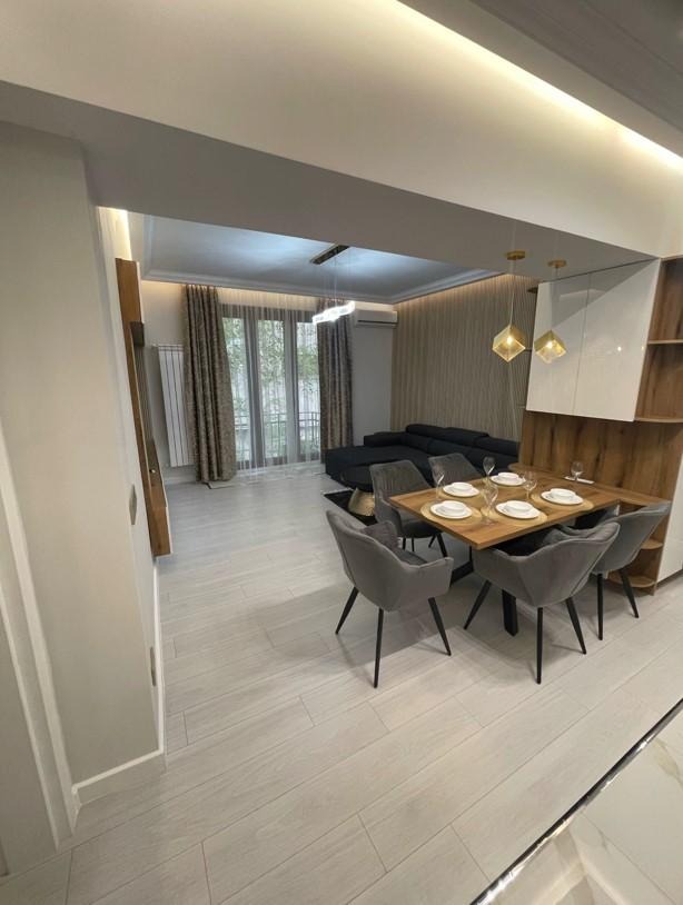 Издаје се  2 спаваће собе Софија , Центар , 90 м2 | 16414582 - слика [3]