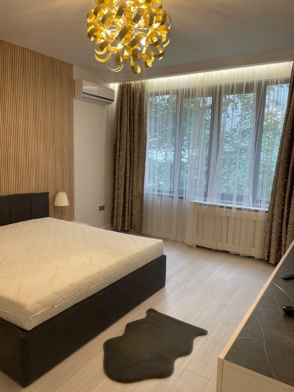 Издаје се  2 спаваће собе Софија , Центар , 90 м2 | 16414582 - слика [4]