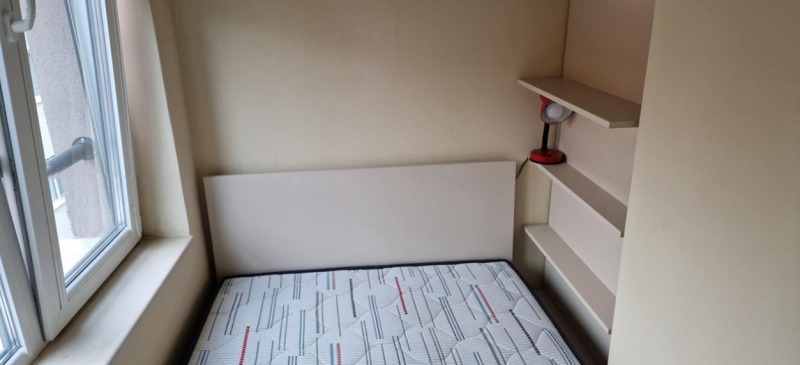 De inchiriat  Studio Sofia , Studentsci grad , 40 mp | 41086799 - imagine [4]