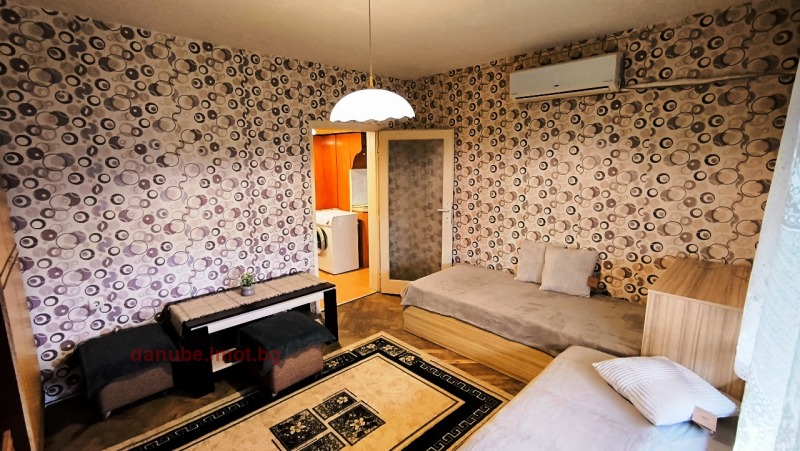 For Rent  1 bedroom Ruse , Vazrazhdane , 50 sq.m | 60623117 - image [2]