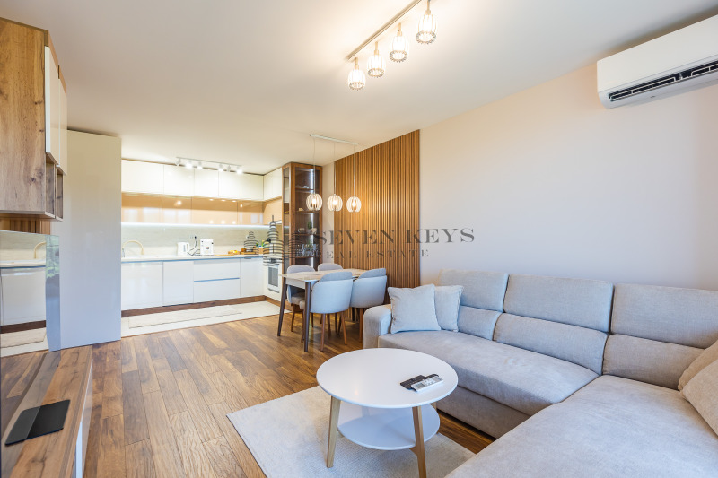Da affittare  1 camera da letto Varna , k.k. Sv.Sv. Konstantin i Elena , 70 mq | 89125738