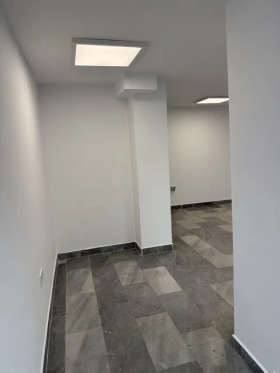 Negozio Tsentar, Veliko Tarnovo 4