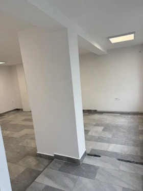 Negozio Tsentar, Veliko Tarnovo 3
