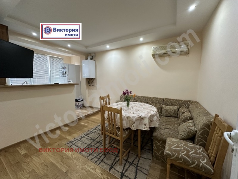 Te huur  2 slaapkamers Veliko Tarnovo , Akatsija , 75 m² | 11809466