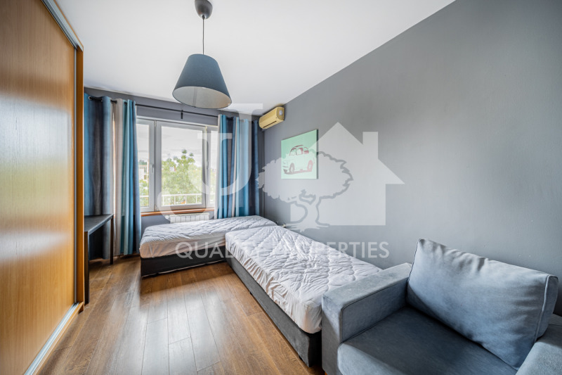 För uthyrning  3 sovrum Sofia , Iztok , 150 kvm | 84139038 - bild [13]