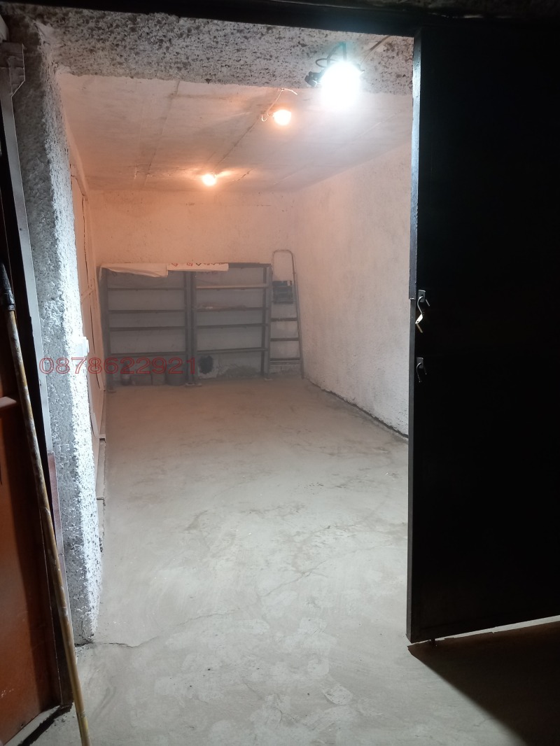 Дава под наем ГАРАЖ, ПАРКОМЯСТО, гр. София, Лозенец, снимка 2 - Гаражи и паркоместа - 53118345