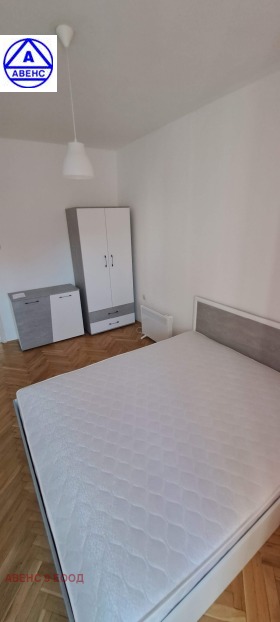 1 chambre Droujba 1, Pleven 1