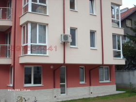 1 спаваћа соба Гео Милев, Софија 11