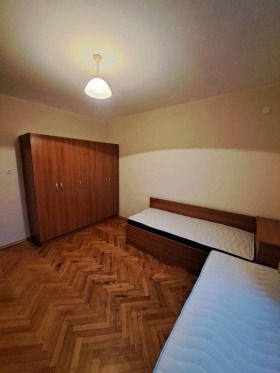 3+ Schlafzimmer Karschijaka, Plowdiw 4