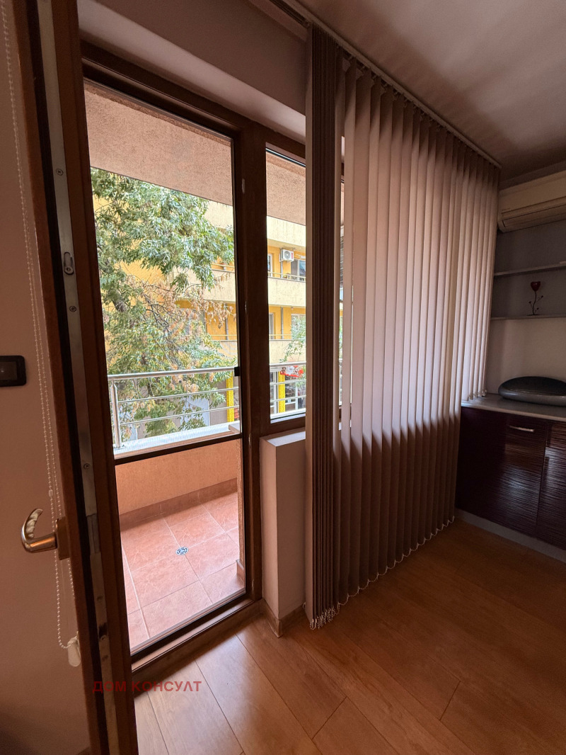 Kiadó  2 hálószobás Plovdiv , Karsijaka , 100 négyzetméter | 50768288 - kép [11]