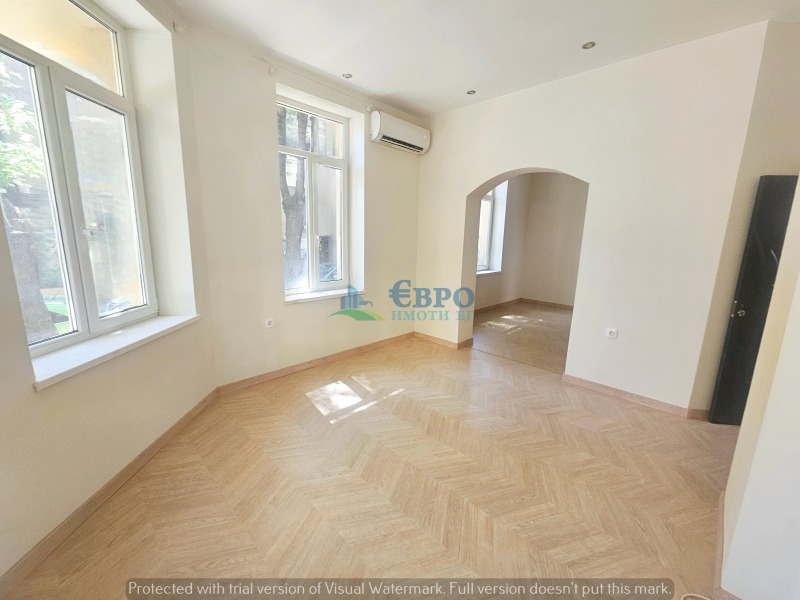 Vuokrattavana  Toimisto Sofia , Tsentar , 90 neliömetriä | 56720609