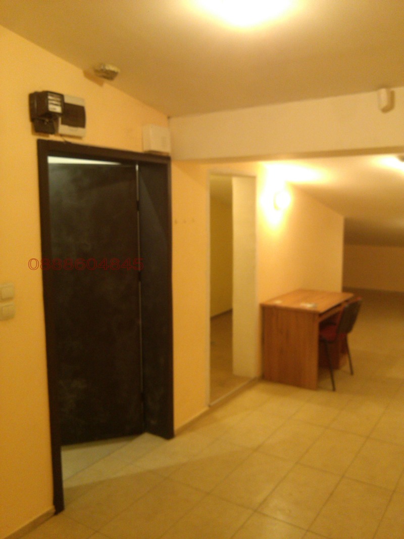 A louer  Bureau Sofia , Darvenitsa , 105 m² | 81138031 - image [12]