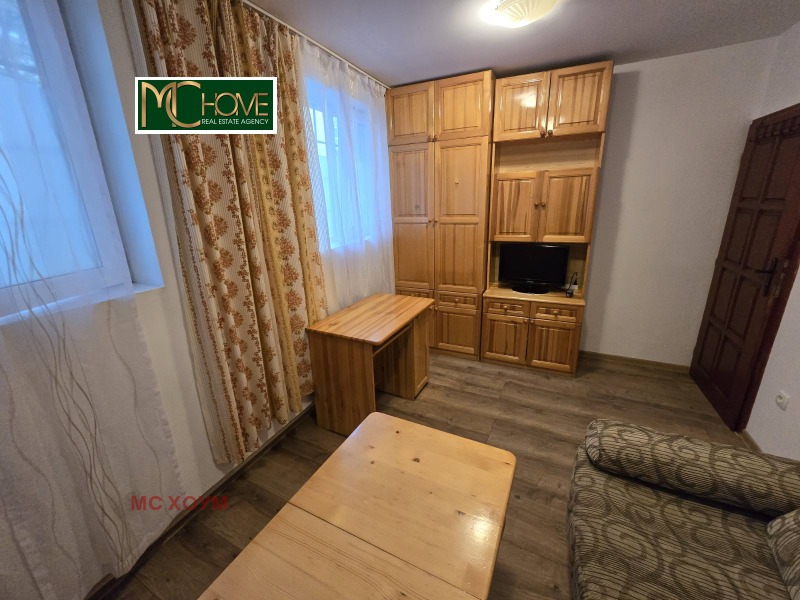 Издаје се  1 спаваћа соба Софија , Обориште , 40 м2 | 82875366 - слика [2]