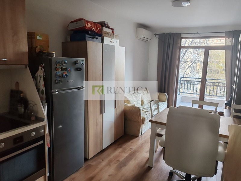 Дава под наем 2-СТАЕН, гр. Варна, Център, снимка 2 - Апартаменти - 52802623