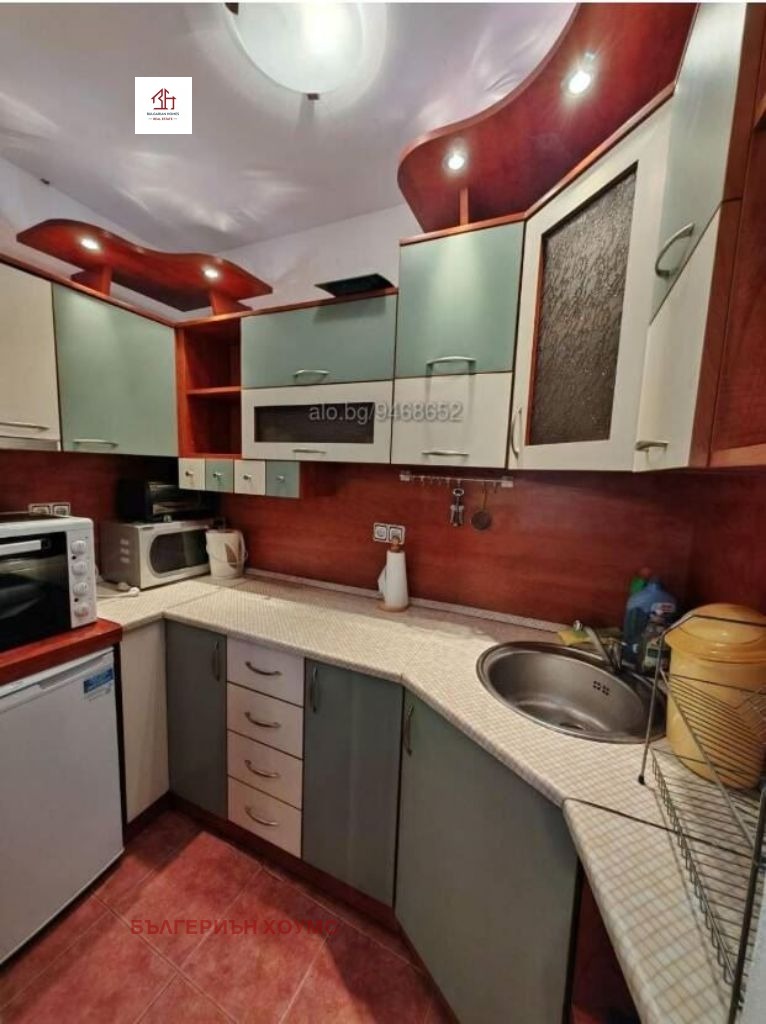 Дава под наем 2-СТАЕН, гр. София, Център