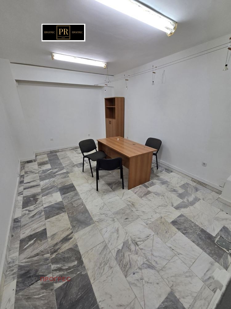 Дава под наем ОФИС, гр. Пловдив, Южен, снимка 13 - Офиси - 52650066