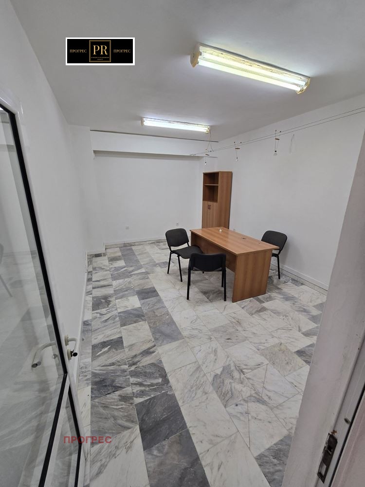Дава под наем ОФИС, гр. Пловдив, Южен, снимка 14 - Офиси - 52650066
