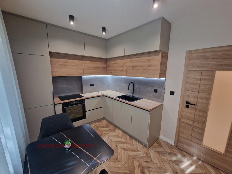 Дава под Наем 2-СТАЕН в град Благоевград, Широк център - 85 кв.м / 664.68 € » 1 300 лв., СИТИ ПРОПЪРТИС