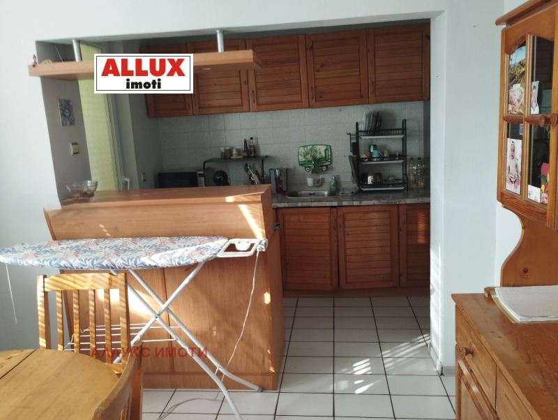 Дава под наем 3-СТАЕН, гр. Русе, Дружба 1, снимка 3 - Апартаменти - 52590276