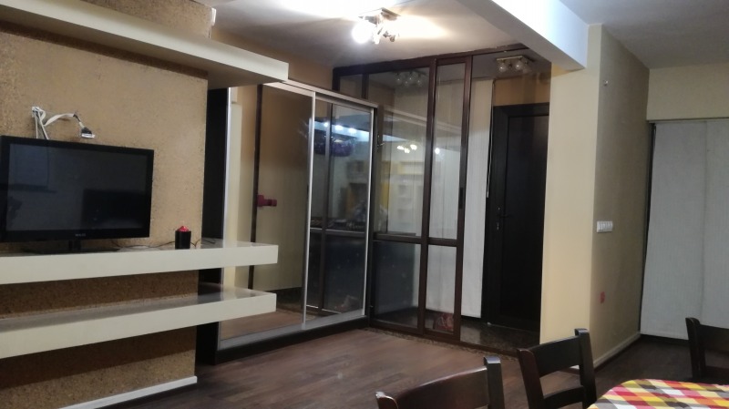 В аренду  2 спальни Русе , Широк център , 85 кв.м | 41836562 - изображение [2]