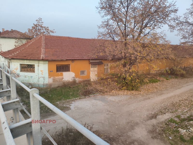 Дава под Наем ПРОМ. ПОМЕЩЕНИЕ в област Пазарджик, гр. Септември - 5800 кв.м / 3 300 € » 6 454.24 лв., БИОАГРО