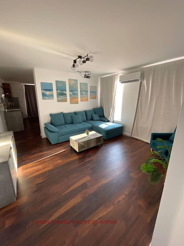 En renta  3+ dormitorios Burgas , Sarafovo , 180 metros cuadrados | 62315983 - imagen [3]