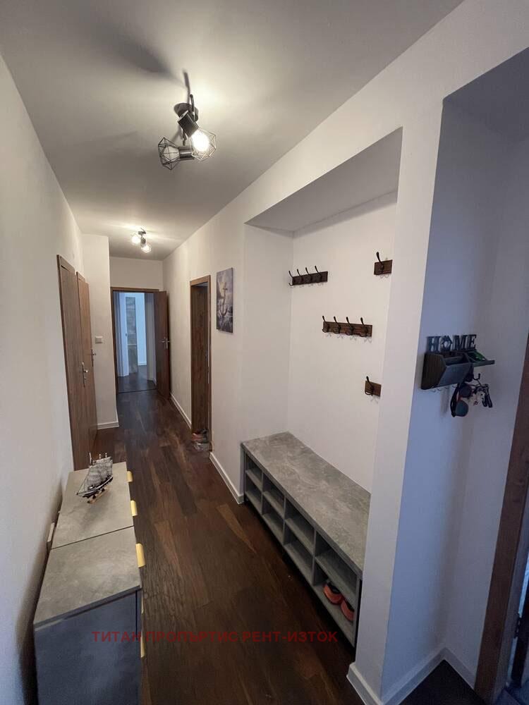 En renta  3+ dormitorios Burgas , Sarafovo , 180 metros cuadrados | 62315983 - imagen [5]